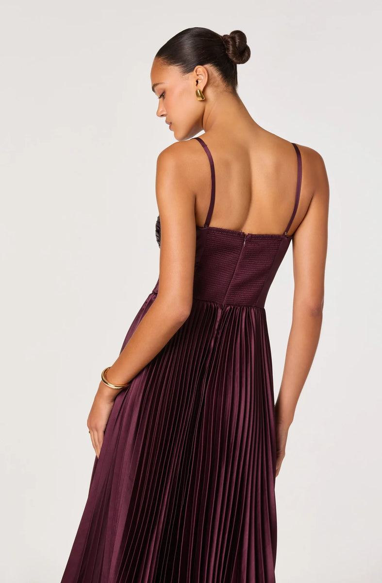 ASTR The Label Ascella Sweetheart Pleated Midi Dress – Ella James